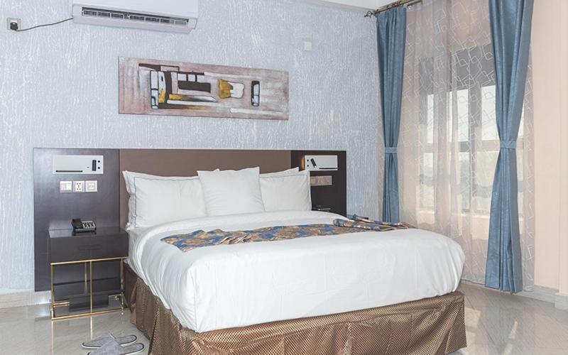 Hotel Le Figaro Douala Exterior photo