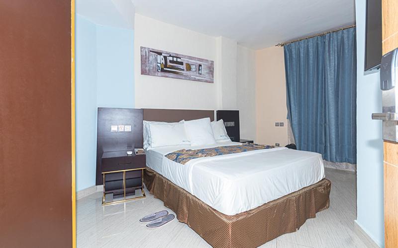 Hotel Le Figaro Douala Exterior photo