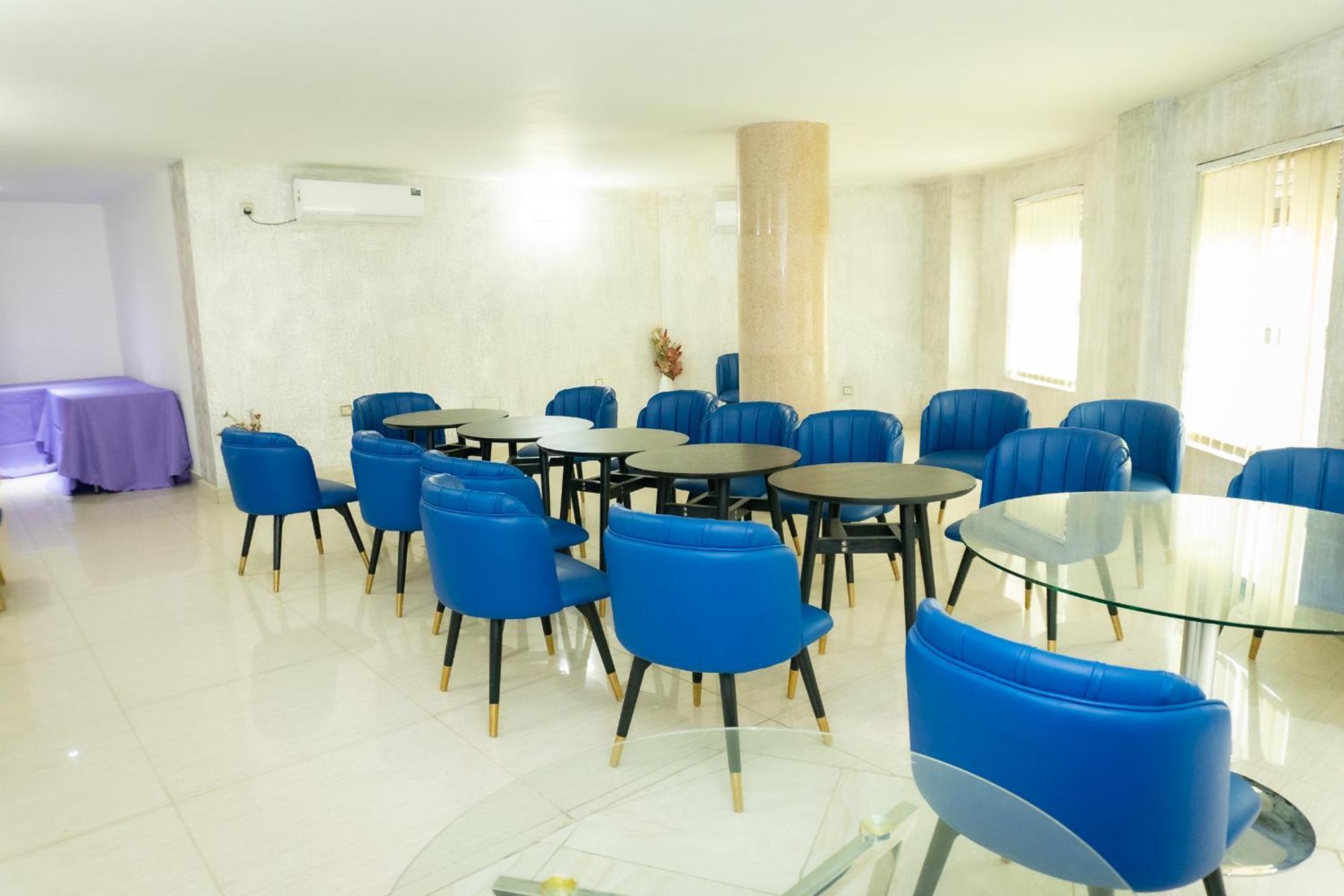 Hotel Le Figaro Douala Exterior photo
